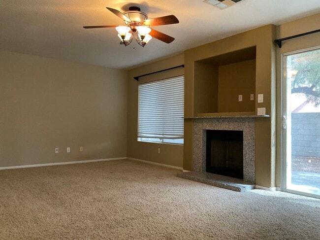 Foto del edificio - 3556 Tobel Spring Dr