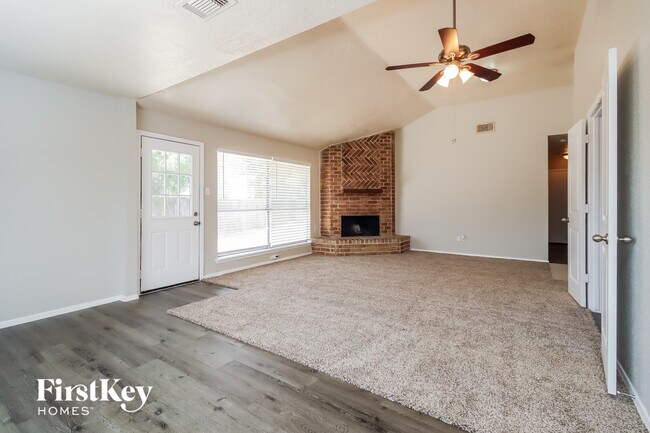Foto del edificio - 8634 Huntermoor Cir