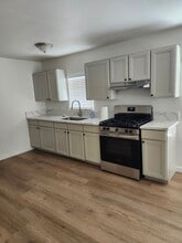 Building Photo - 11197 Doverwood Dr