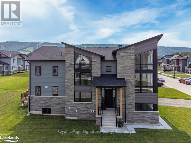 Photo du bâtiment - 157 Springside Cres