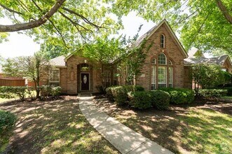 Building Photo - 1329 Sherman Ct
