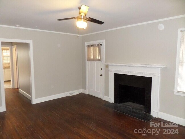 Foto del edificio - 2733 Parkway Ave