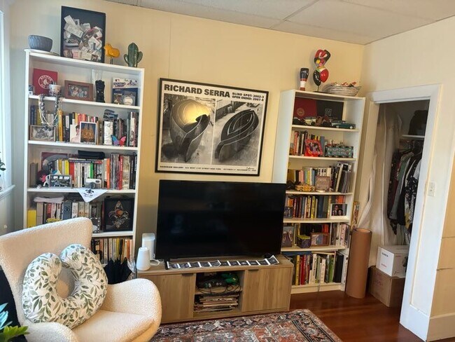 Foto del edificio - 264 Aspinwall Ave