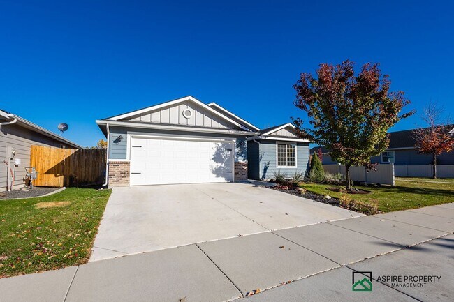 Building Photo - 4 Bed 2 Bath home for rent