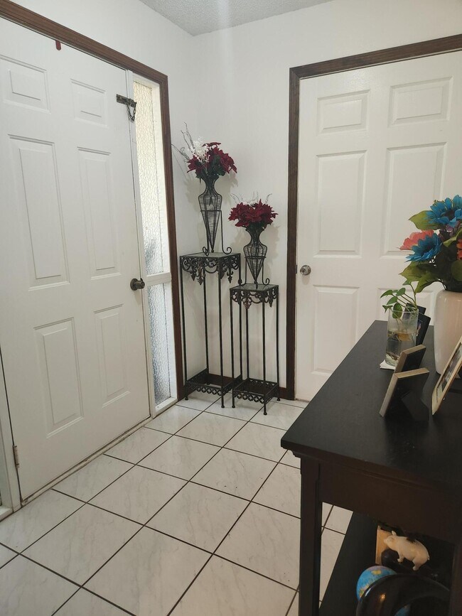 Foto del edificio - 191 Cinnamon Lake Cir