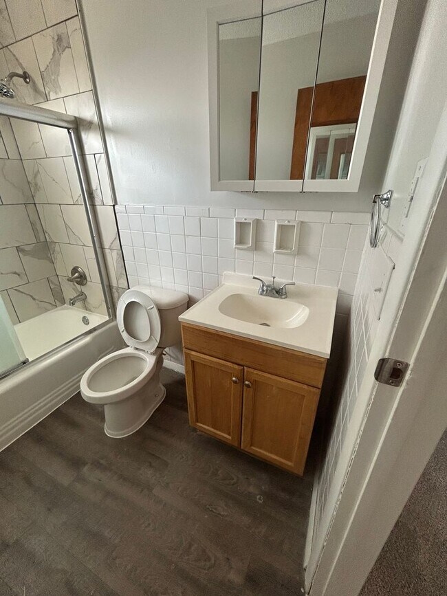 Foto del edificio - 2 bed 1 bath townhome located in Speedway