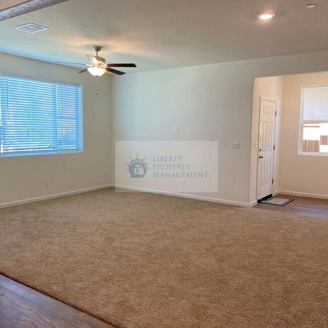 Building Photo - 712 Tillman Dr