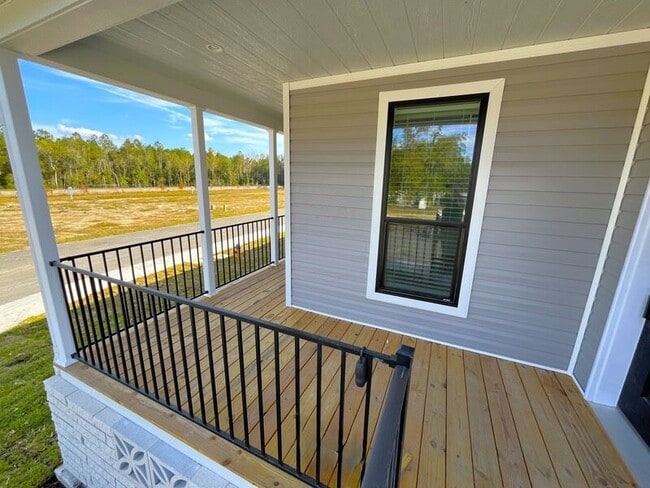 Building Photo - 1005 American Ln