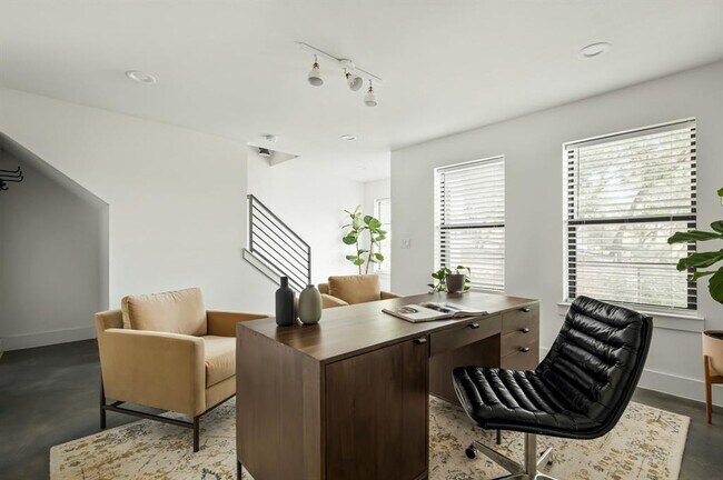 Foto del edificio - 3700 Clawson Rd