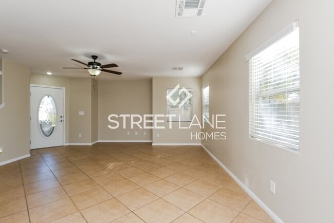 Building Photo - REDUCED!