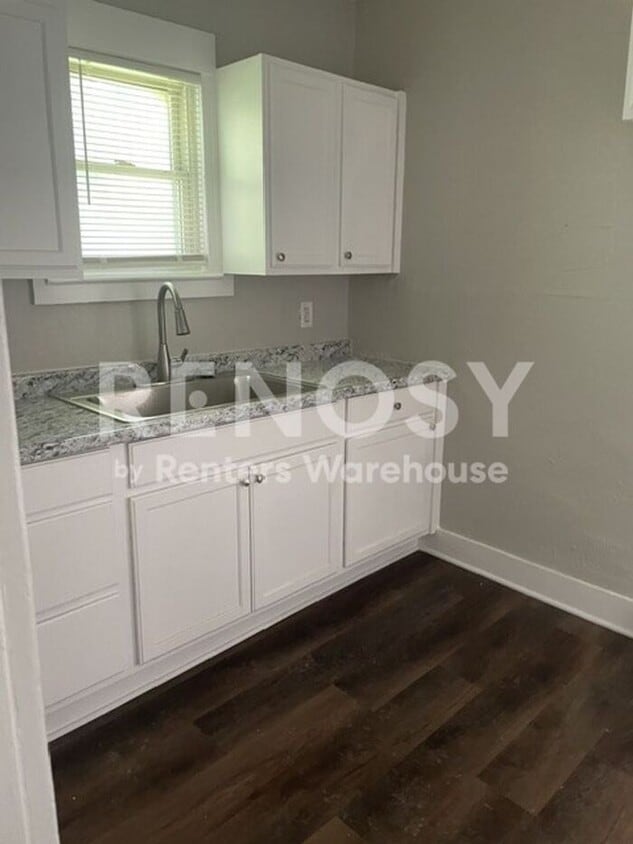 Building Photo - 3 Bedroom 1 bath home updated