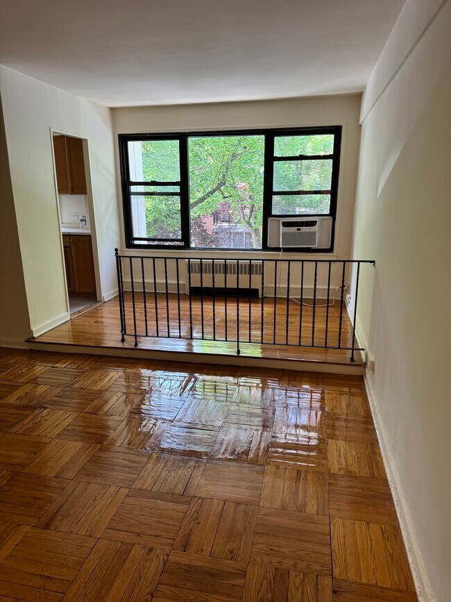 Foto del edificio - 9834 63rd Dr