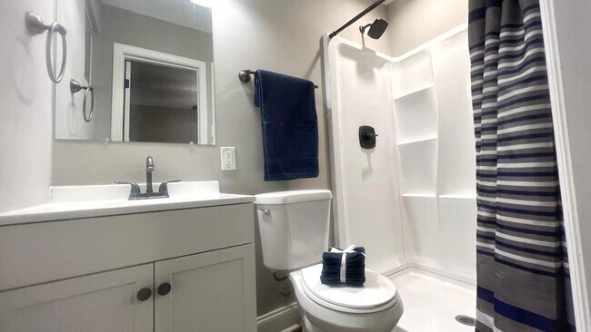 Building Photo - 2922 Nighthawk Dr