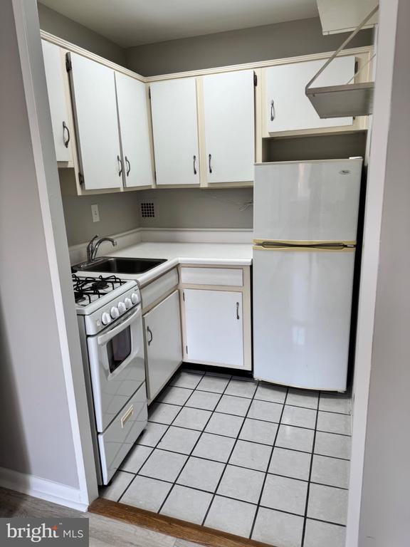 Foto del edificio - 6641 Wakefield Dr
