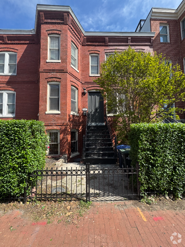 Building Photo - 815 T St NW