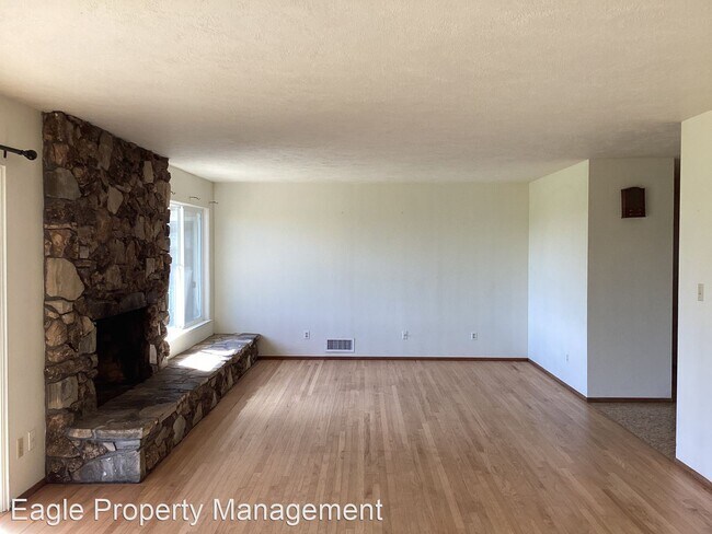 Building Photo - 3 br, 2 bath House - 9845 Clay Station Rd