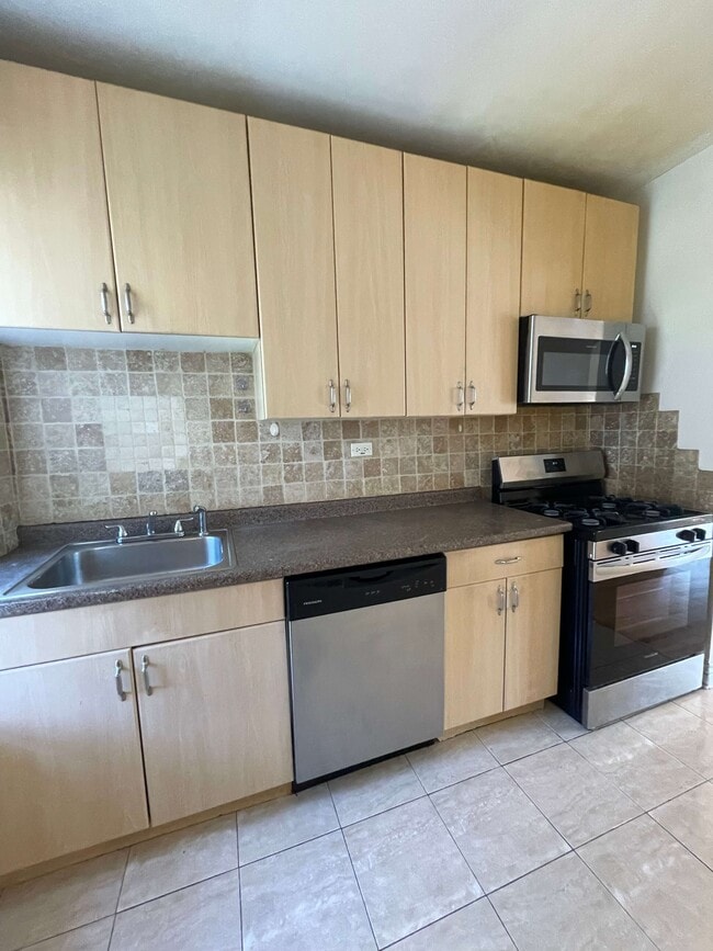 Foto del edificio - 4442 W Gunnison St