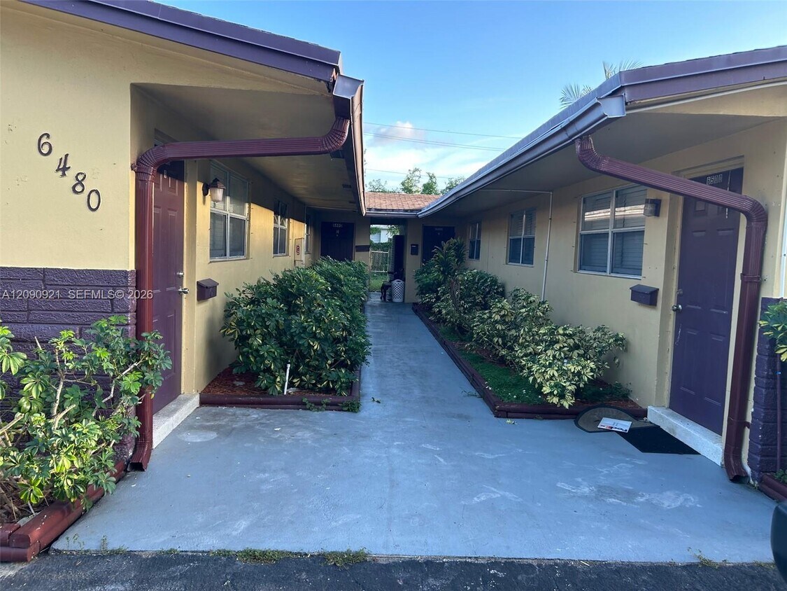 Foto del edificio - 6480 NW 20th Ct
