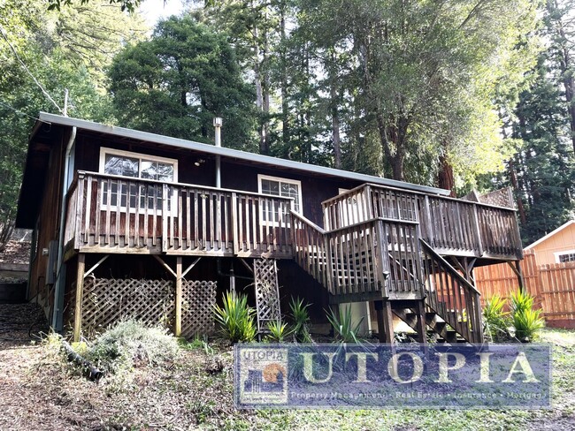 Building Photo - Charming 2BD/2BA Mountain Home with Detach...