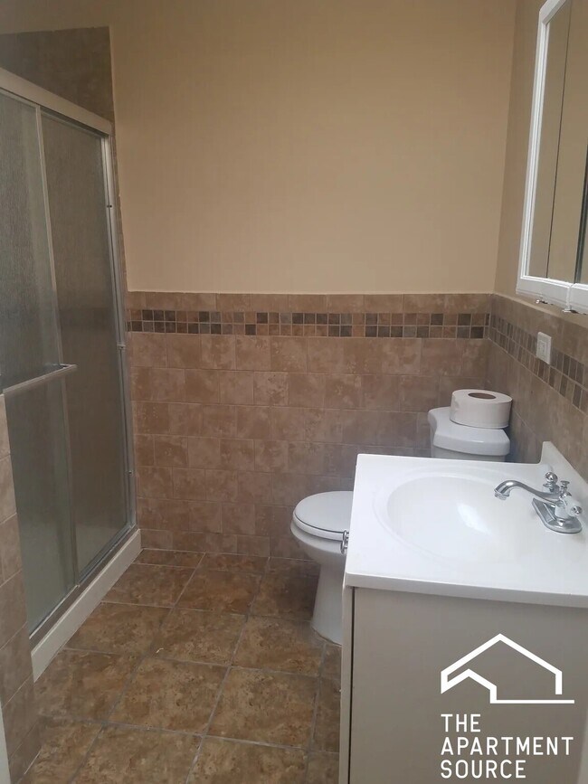 Foto del edificio - 6628 W Cermak Rd