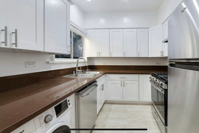 Foto del edificio - 934 N Ogden Dr