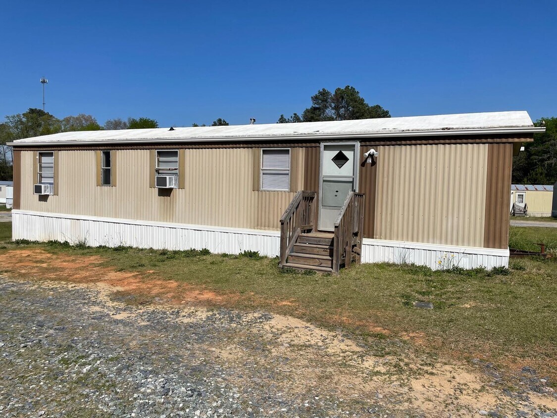 Foto principal - 2 BED 1 BATH MOBILE HOME IN CANDOR $800 RE...