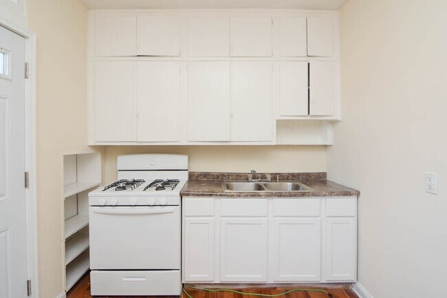 Foto del edificio - 4416 N Wolcott Ave