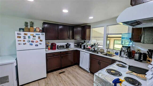 Foto del edificio - 5313 E Johnson Ave