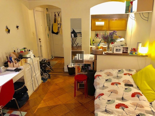 Building Photo - Studio / Prospect Heights / $1,750