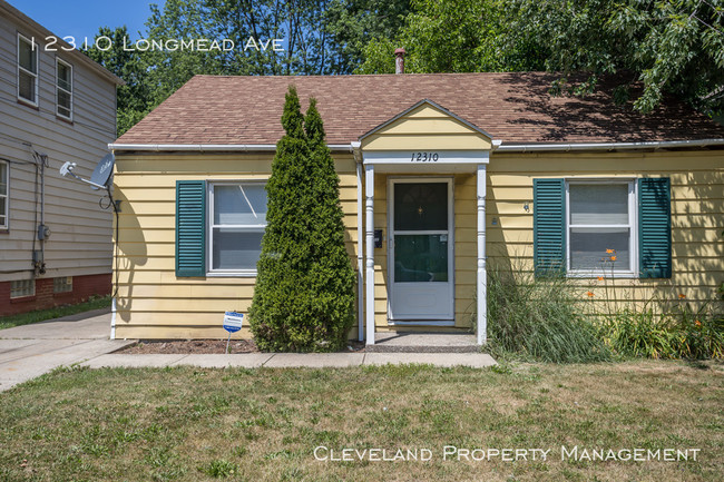 Building Photo - Intimate 2 Bedroom Ranch