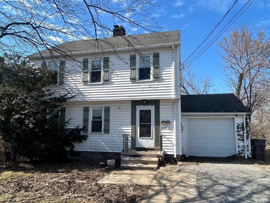 Foto principal - Beautiful Three Bedroom Home in Grove City