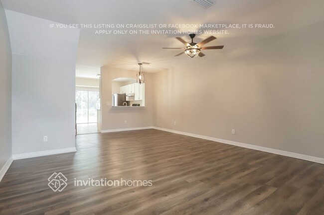 Foto del edificio - 15792 Fishhawk Falls Dr