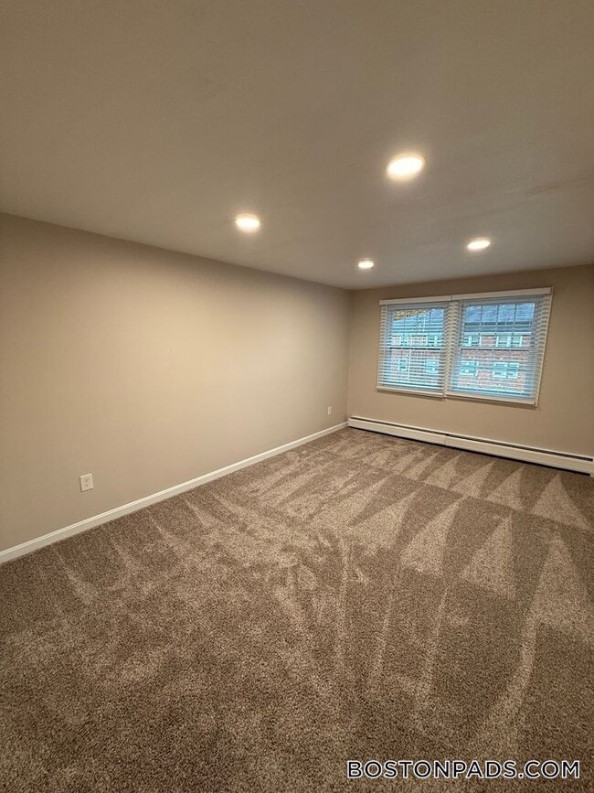 Building Photo - 36 Ridgewood Ln