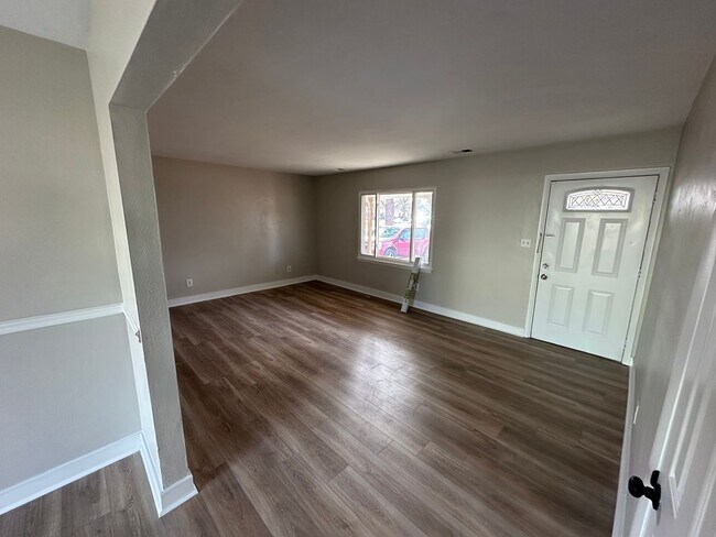 Building Photo - PRINCESS ANNE PLAZA