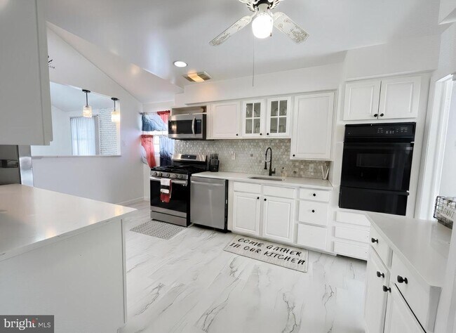 Foto del edificio - 610 Ogden Dr