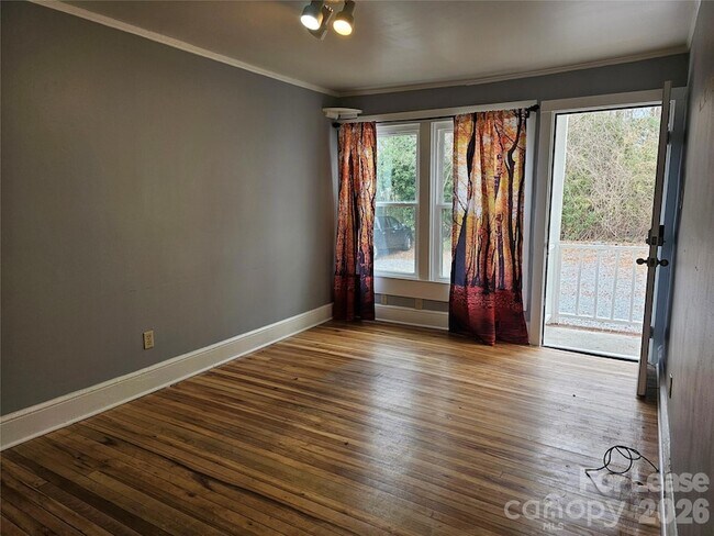 Foto del edificio - 1130 Camden Ave