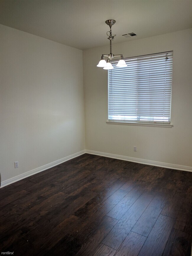 Foto del edificio - 3 br, 3 bath Townhome - Escondido Park Row