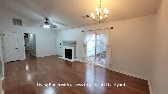 Building Photo - Charming 2 Bed/2 Bath Alpharetta Home with...