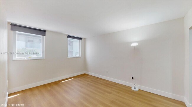 Foto del edificio - 1666 West Ave