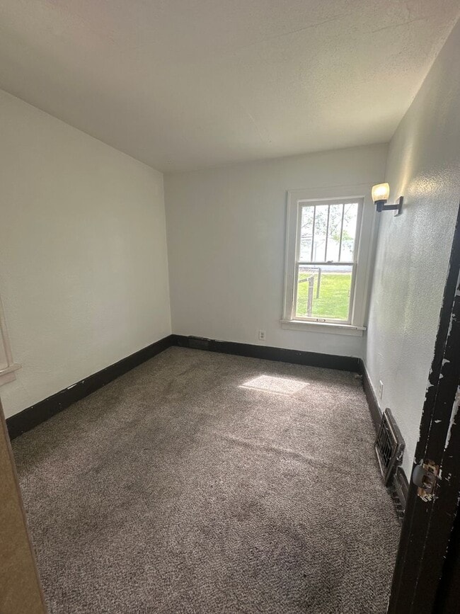 Foto del edificio - 805 2nd Ave SW