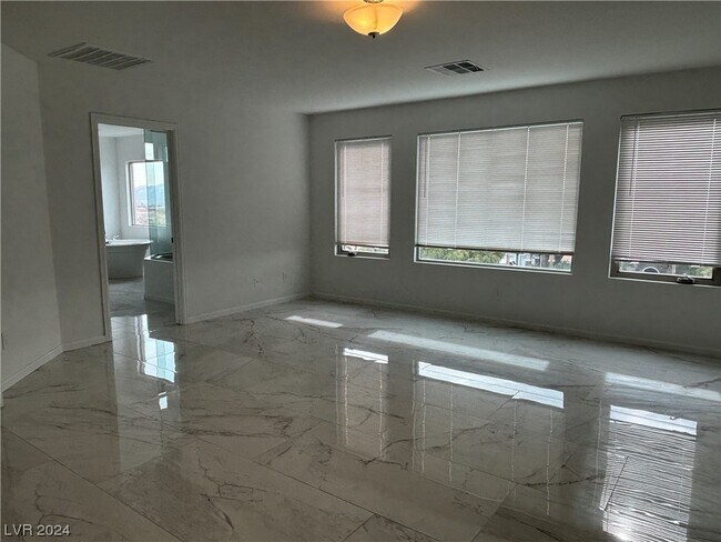 Building Photo - 6449 Flying Horse Ct