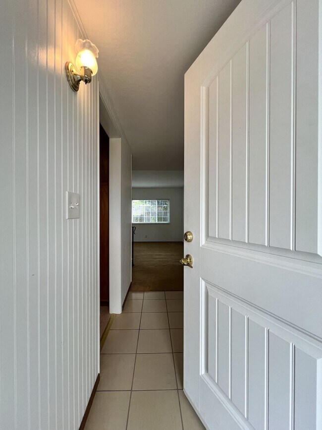 Foto del edificio - Charming Three Bedroom North Napa Home