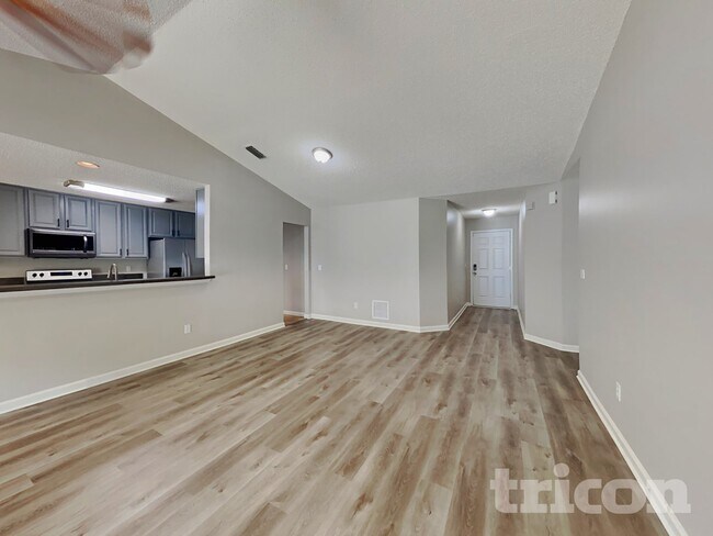 Foto del edificio - 6669 Southern Oaks Dr