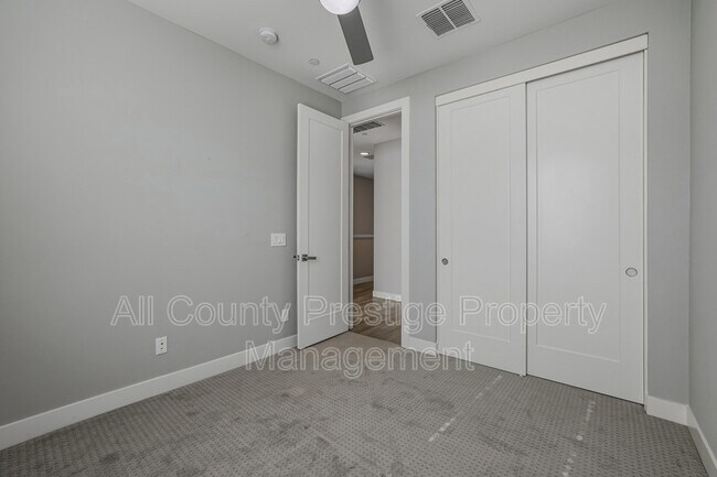 Building Photo - 3115 N 71st St