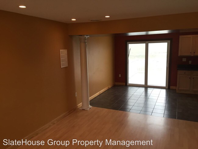 Building Photo - 54 Carriage House Dr