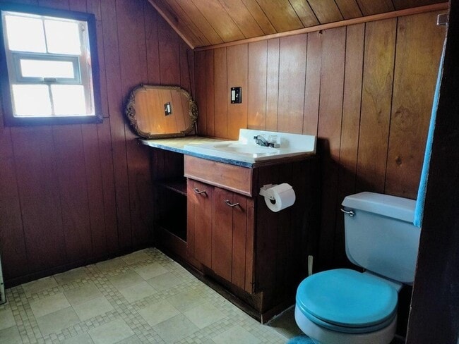 Building Photo - 3464 Pennsylvania St