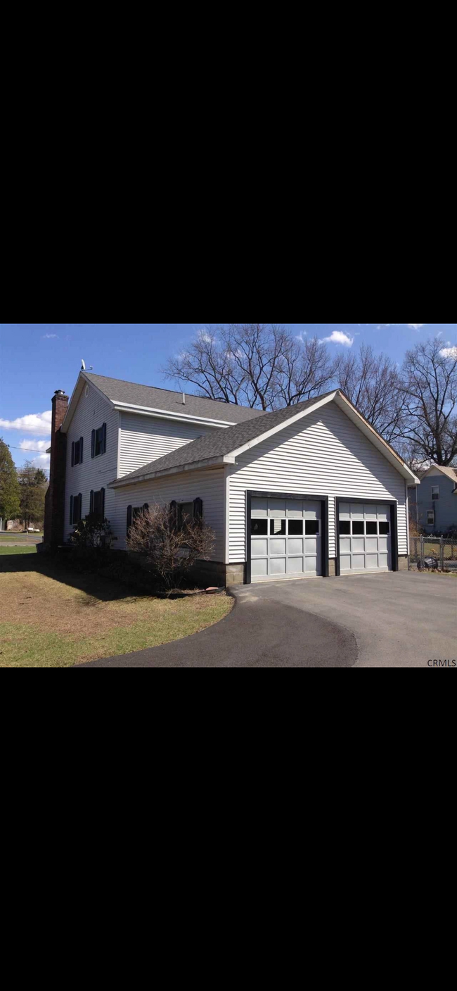 Building Photo - 579 Lower Wright St