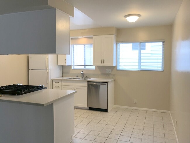 Foto del edificio - 1126 Cypress Ave