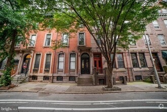 Building Photo - 2124 Spruce St