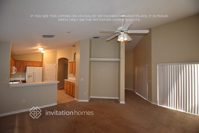 Foto del edificio - 5611 Hawkgrove Pl